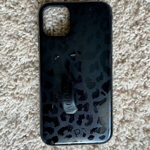 Loopy iPhone 11 black cheetah print, used but in good condition